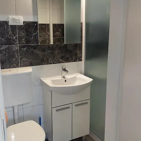 With Private Toilet And Terrace In Center In Shared * 스플리트